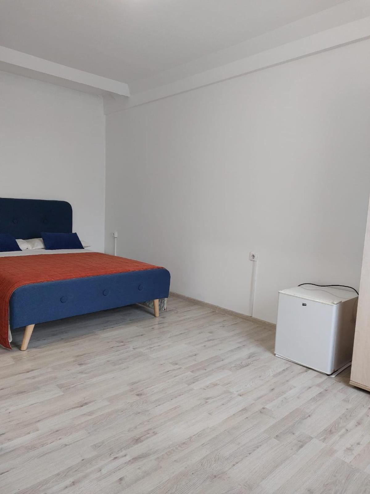 B&B Nr 47 Ap 6 Int 2 *